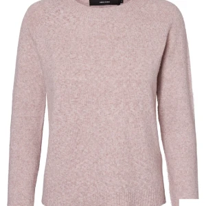 Vero Moda tröja  - Superfin vero Moda stickad tröja, lite nopprig där av priset . Säljer även 2 lika dana i olika färger❤️