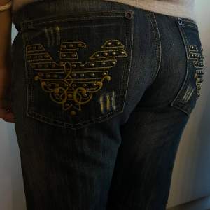 Super snygga stylish jeans som är otroligt snygga och ger en fin form.