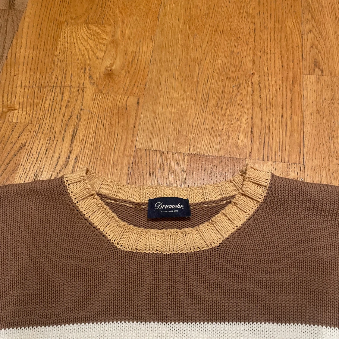Brun och vit randig tröja från Drumohr - 91