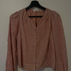 Dobber blus - Jättefin blus från Dobber som är i toppen skick🤩