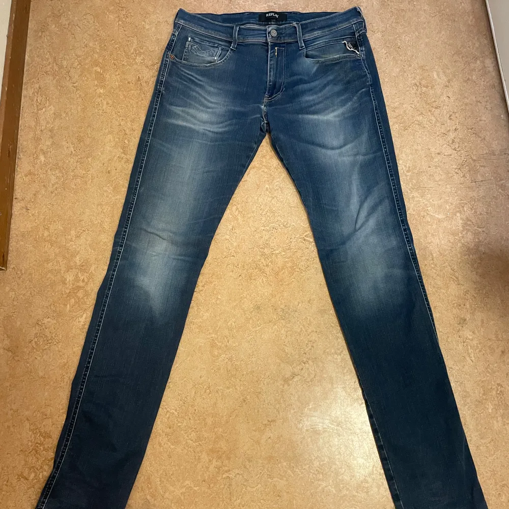 Snygga Replay jeans i mycket bra skick. W34 L36. Jeans & Byxor.