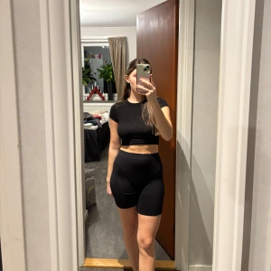 Cykelbyxor - Cykelbyxor, vet ej vart ifrån och det står inget i. Storlek M, aldrig använda 