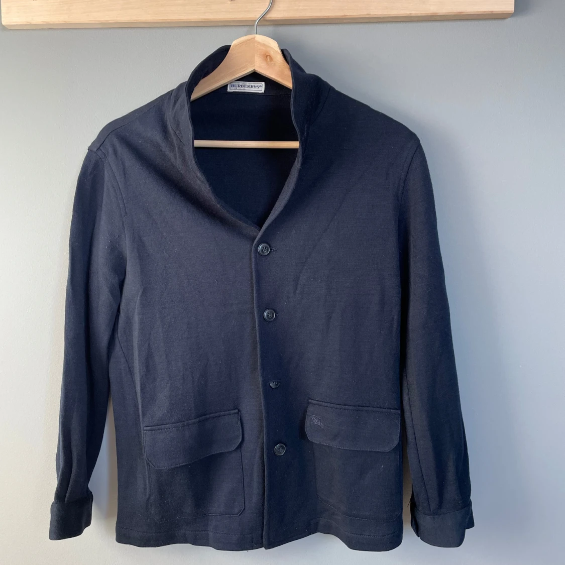 Mörkblå cardigan från burberrys - 1