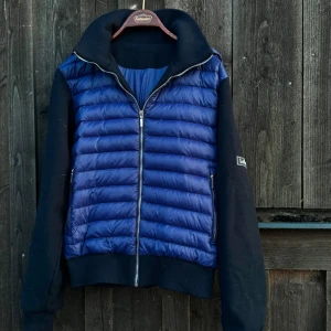 Cardigan  - Dessa bilder är ifrån Levonshop instagram!                    Jag köpte deras cardigan för ca 1 vecka sedan (aldrig använt). Denna är alldeles för stor mig därför vill jag fåt sålt den så fort som möjligt🙏 Storlek är L (44-46) DM om funderingar!