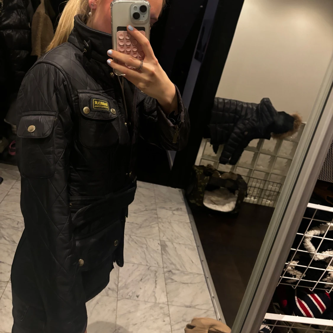 Svart quiltad jacka från Barbour - 90