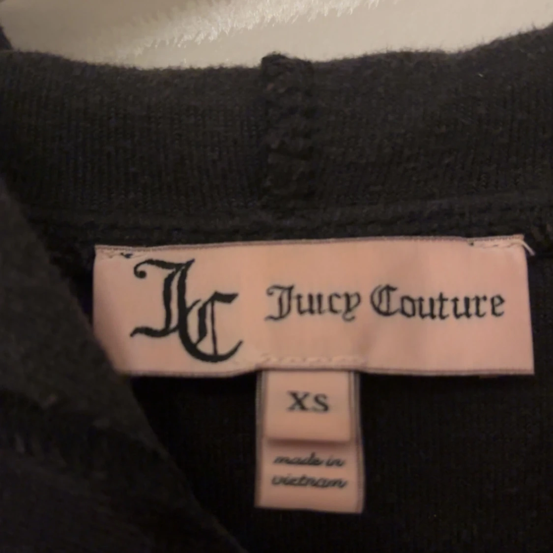 Svart hoodie från Juicy Couture - 91