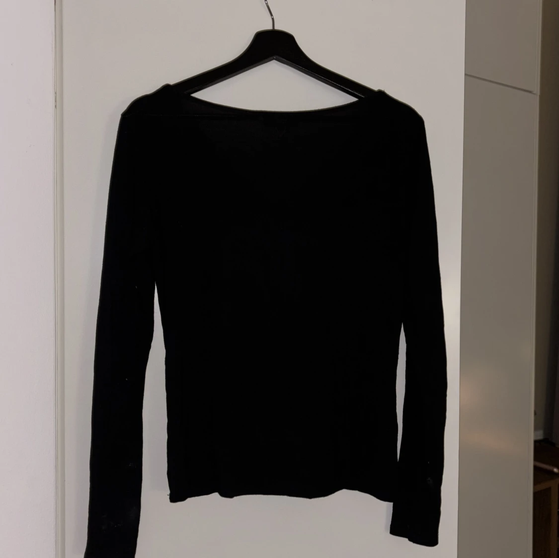 Svart långärmad topp från Hunkemöller - 91