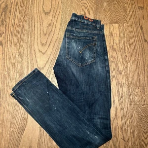 Dondup George Jeans - Skick: 9,5/10 Nypris: 2599kr Storlek: 30