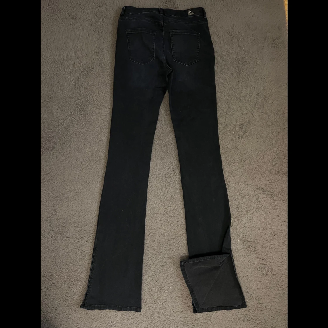 Mörkblåa bootcut jeans - 1