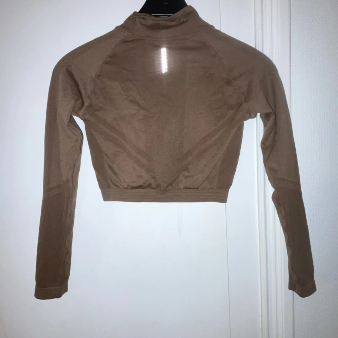 Brun croppad träningströja från ICANIWILL - 2