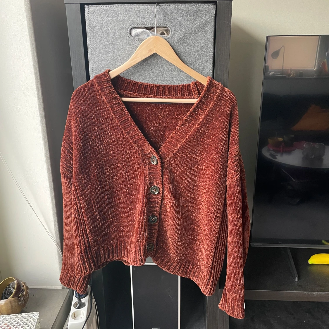 Röd stickad kofta secondhand - 1