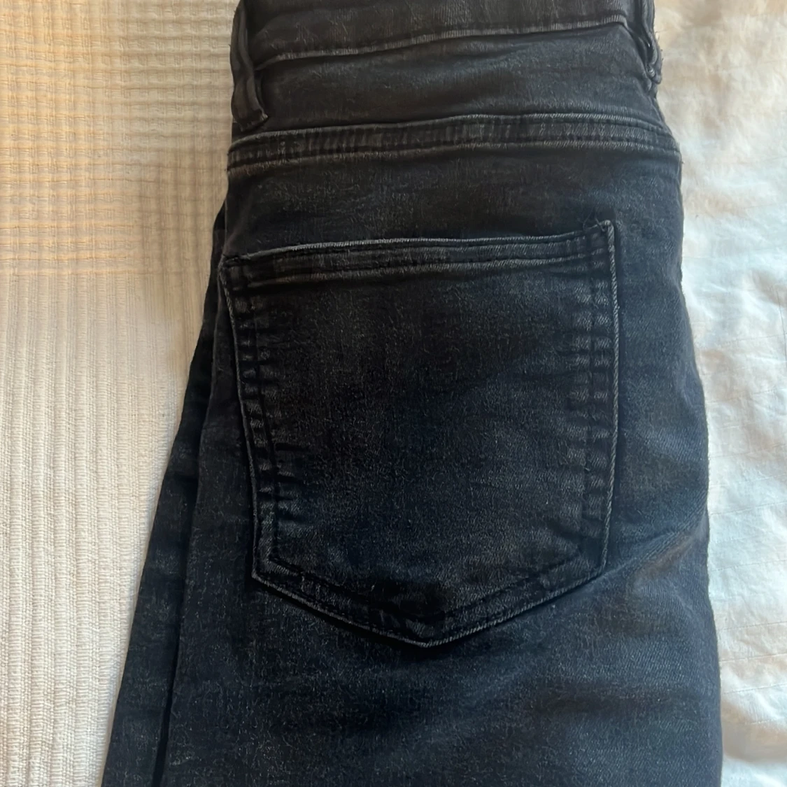 Svarta bootcut jeans - 3