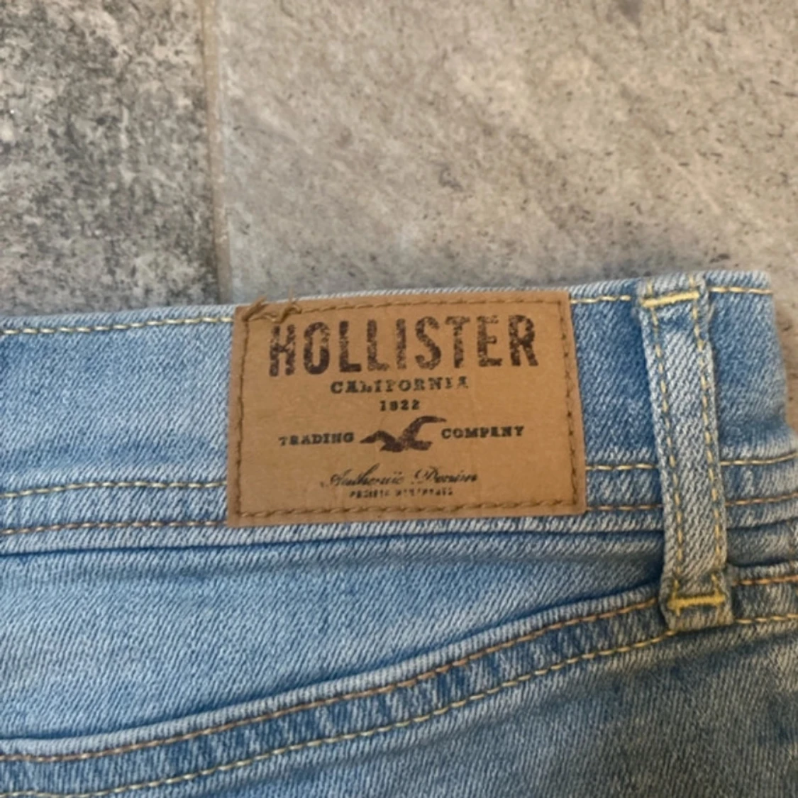 Blå jeansshorts från Hollister - 3