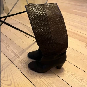 Bruna stövlar  - Perfekta stövlar med Bottega vibe!