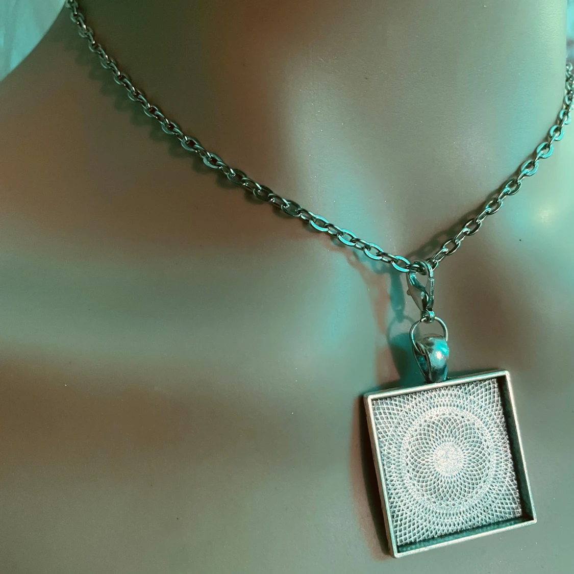  Made by prisförslag- berlock tavla ej halsband  - 1