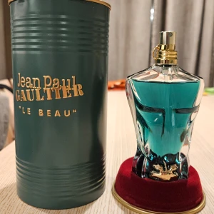 Jean Paul Gaultier Le Beau 75ml - Endast använd enstaka gång så den är i princip full. Köpt på dutyfree.