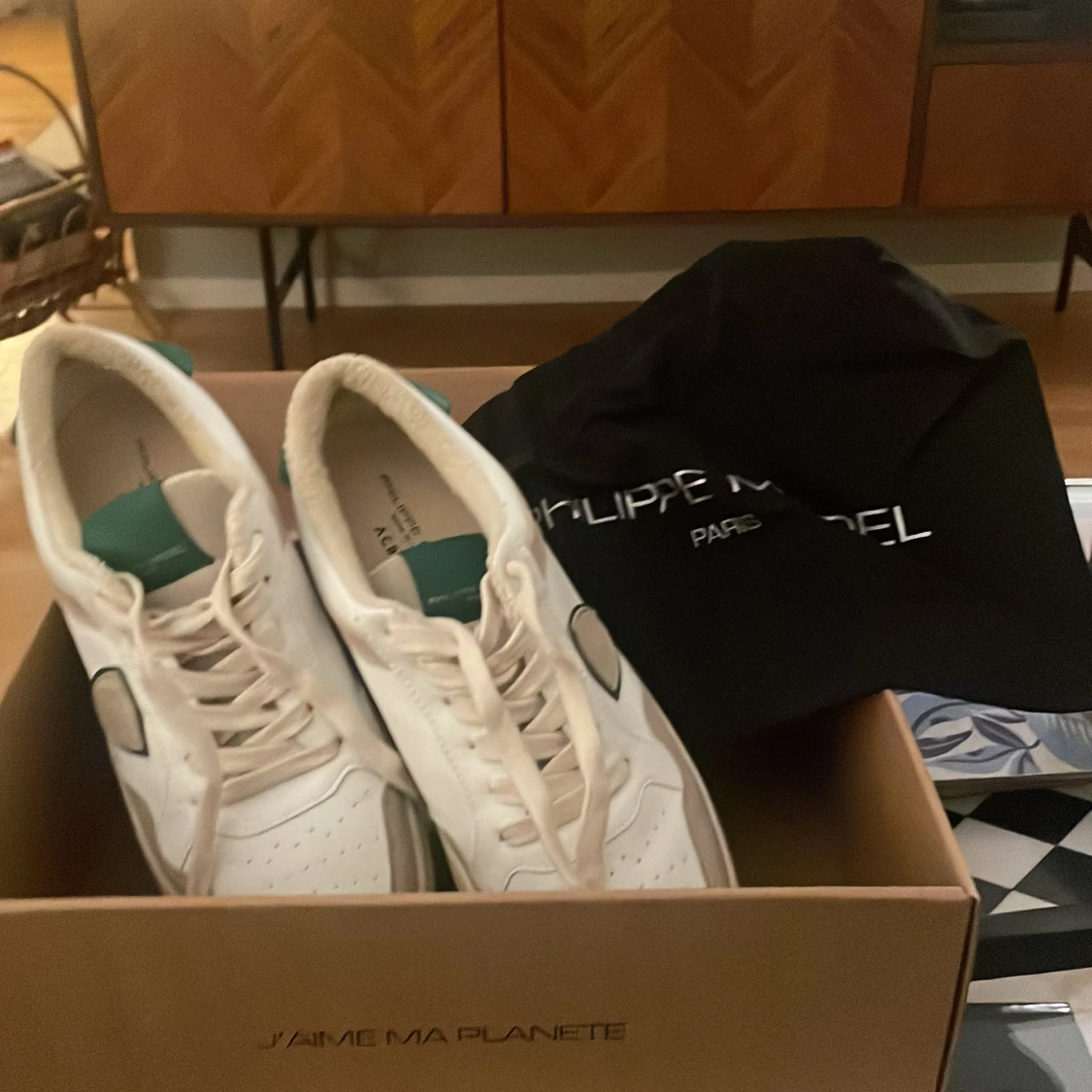 Vita sneakers från Philippe Model - 4