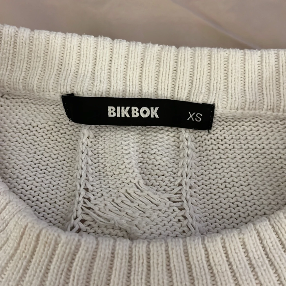 Vit stickad tröja från BikBok - 2