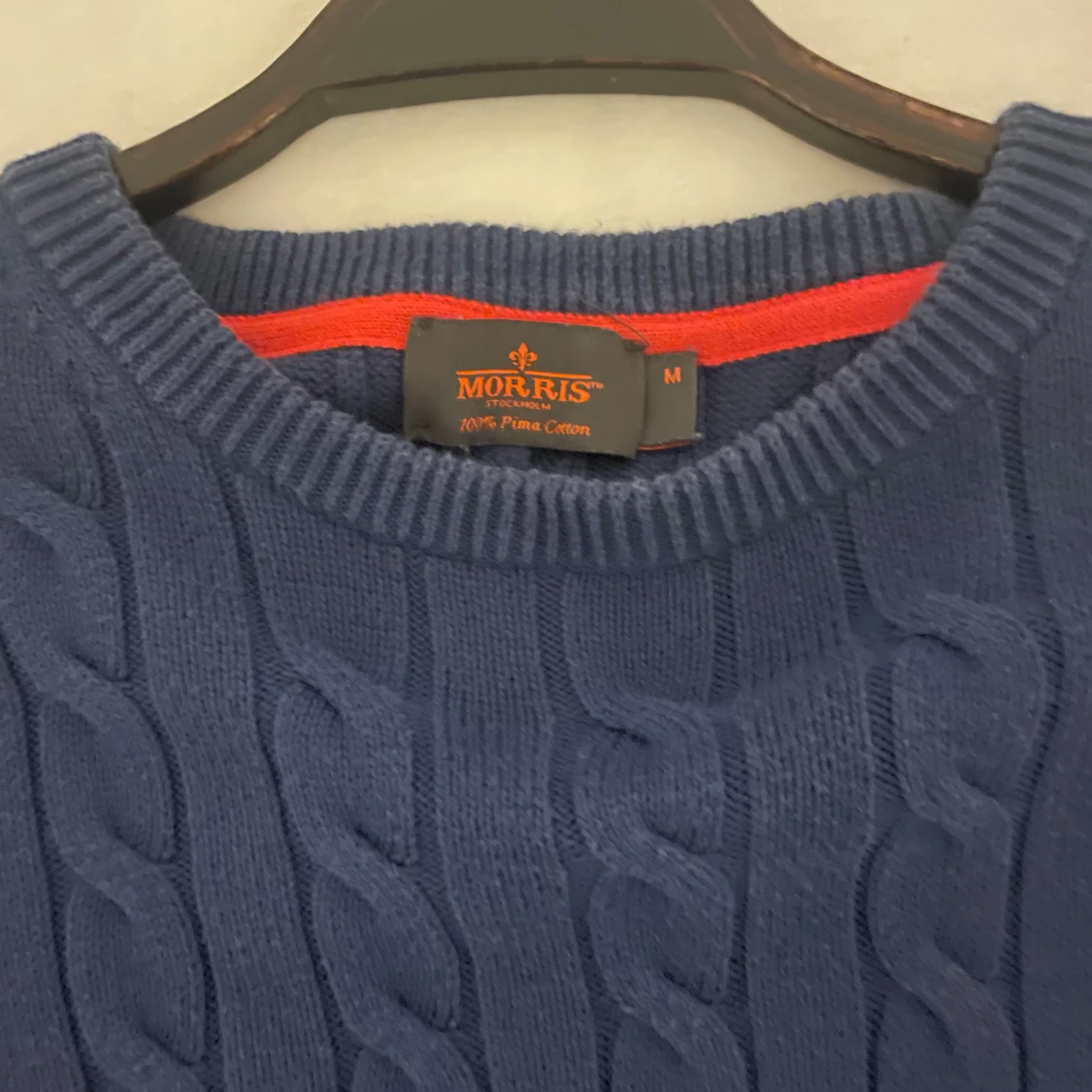 Blå kabelstickad tröja från Morris - 2
