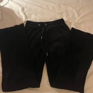 Mjukis byxor från Ginatricot - Detta byxorna är knappast använda. Skriv om ni är intresserade.