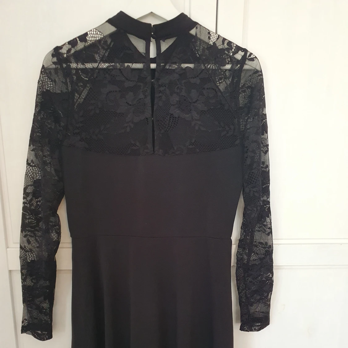 Snygg festklänning i strl S från Vila - 37