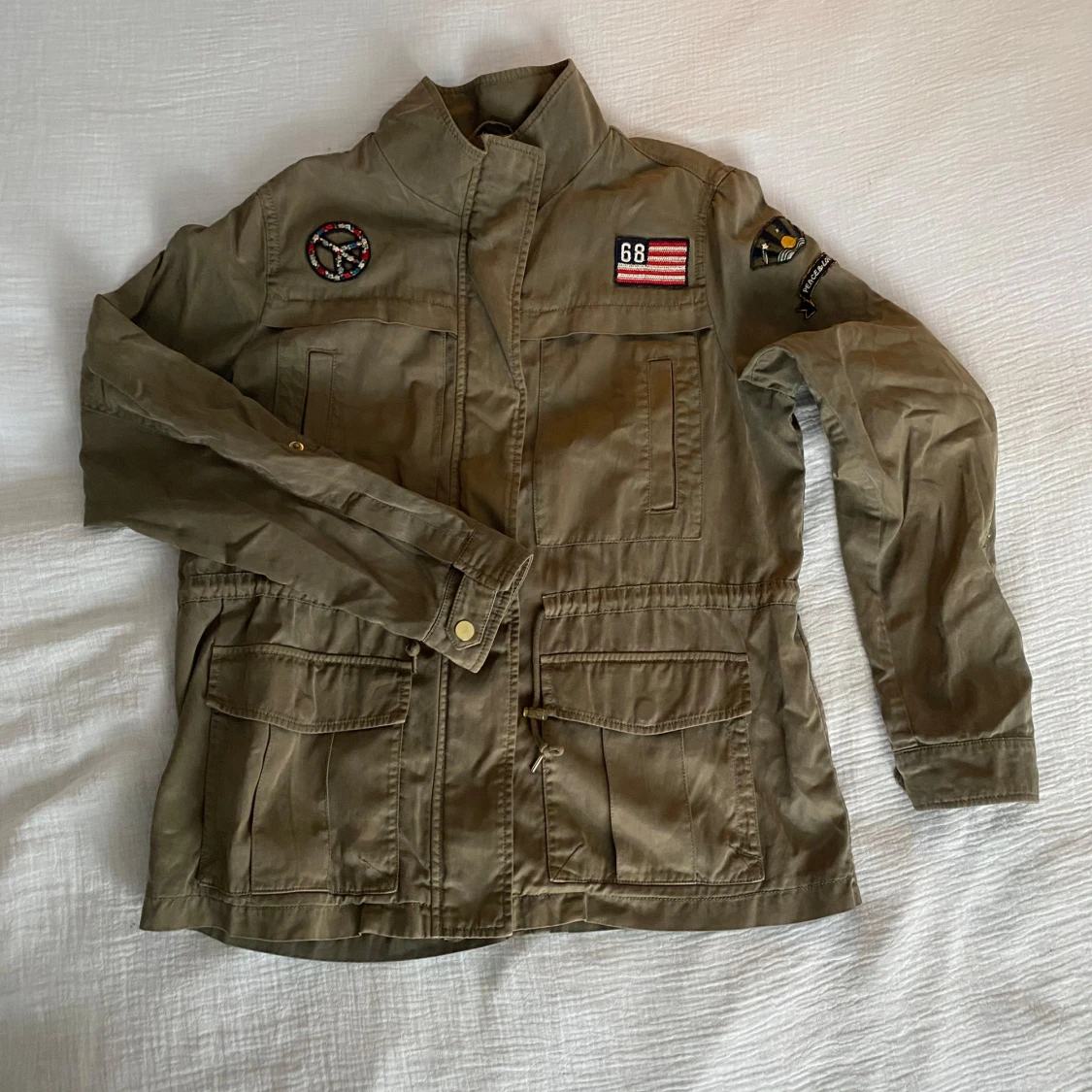 Olivgrön jacka från Esprit