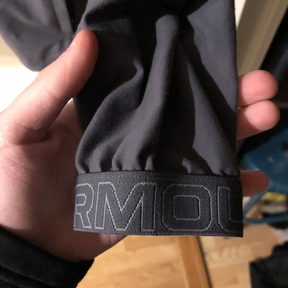 Grå vindjacka från Under Armour - 93