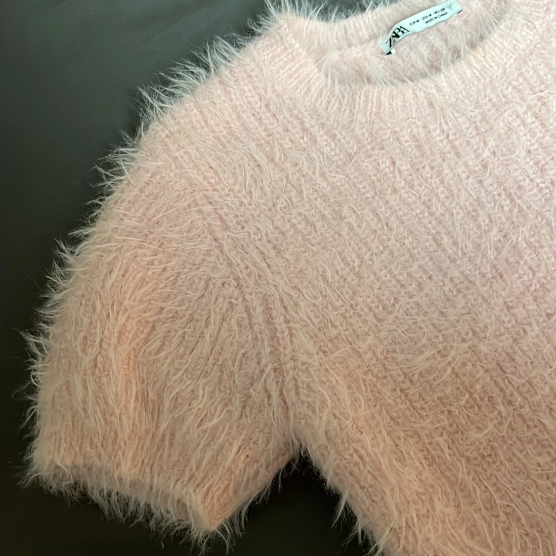 Ljusrosa fluffig tröja från Zara - 37