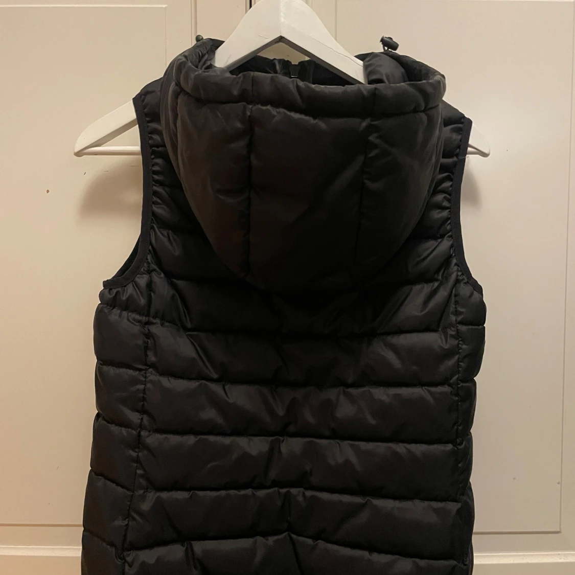 Svart väst med huva, Only stl S💕 - 90