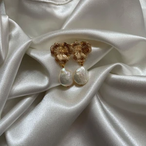 Astrid earrings  - 45kr per par 🩷