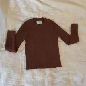 Långärmad - Säljer min tröja från Zara♡