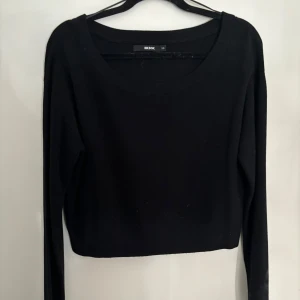 Stickad, båtringad topp - Skriv privat vid fler frågor! Använd 1-2 gånger😊