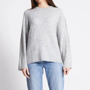 Stickad tröja - Jättefin grå stickad tröja perfekt till hösten ❤️