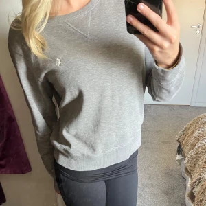 Polo tröja - Säljer min polo Ralph Laurent tröja i stl m inga defekter💕