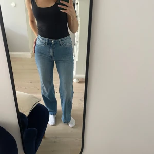 Jeans straight fit - Wide winnie straight fit jeans Cubus💕