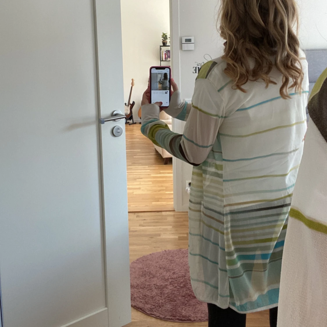 Randig kofta i pastellfärger - 1