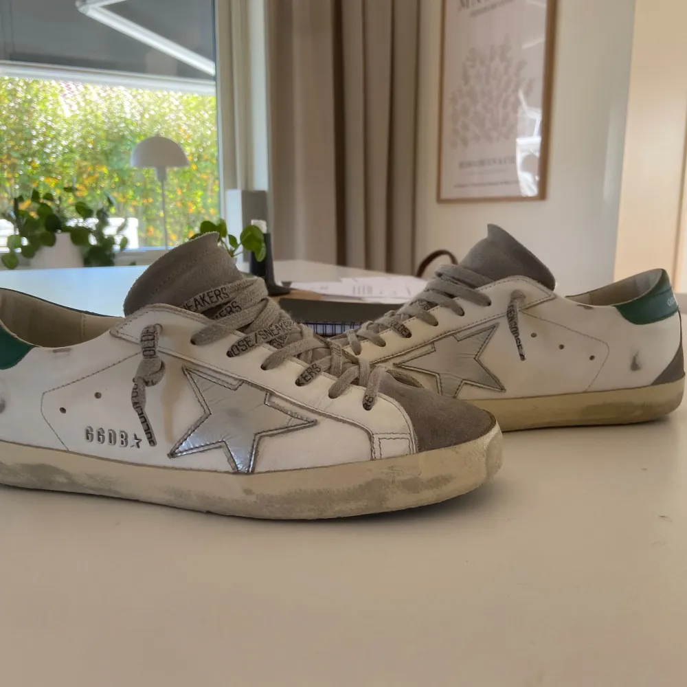 Golden goose skor Skick 9/10 Box, kvitto, dustbag finns  Strl 40 men passar 41/41,5. Skor.