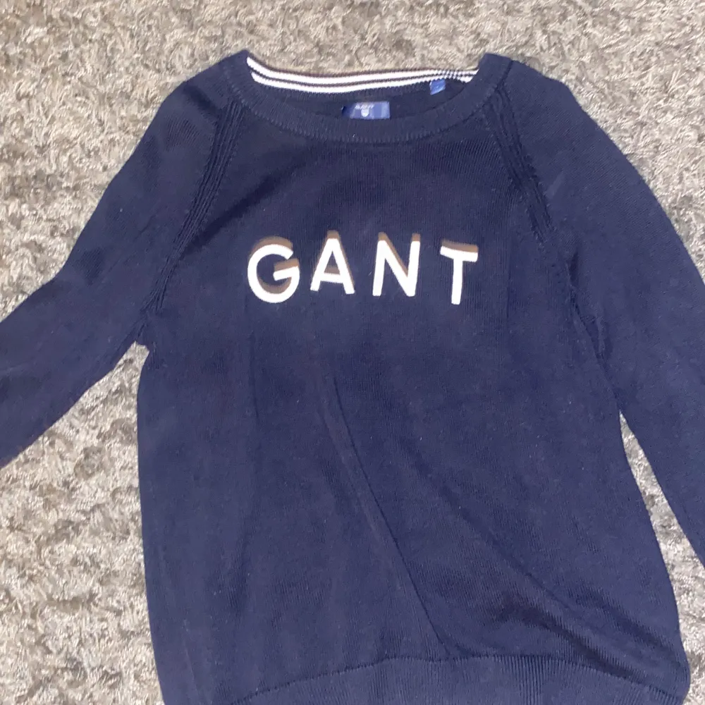 Fin gant crewneck bra skick. Hoodies.