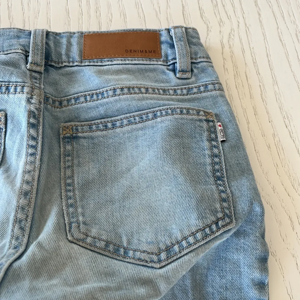 Super snygga jeans i storlek 140. Jeans & Byxor.