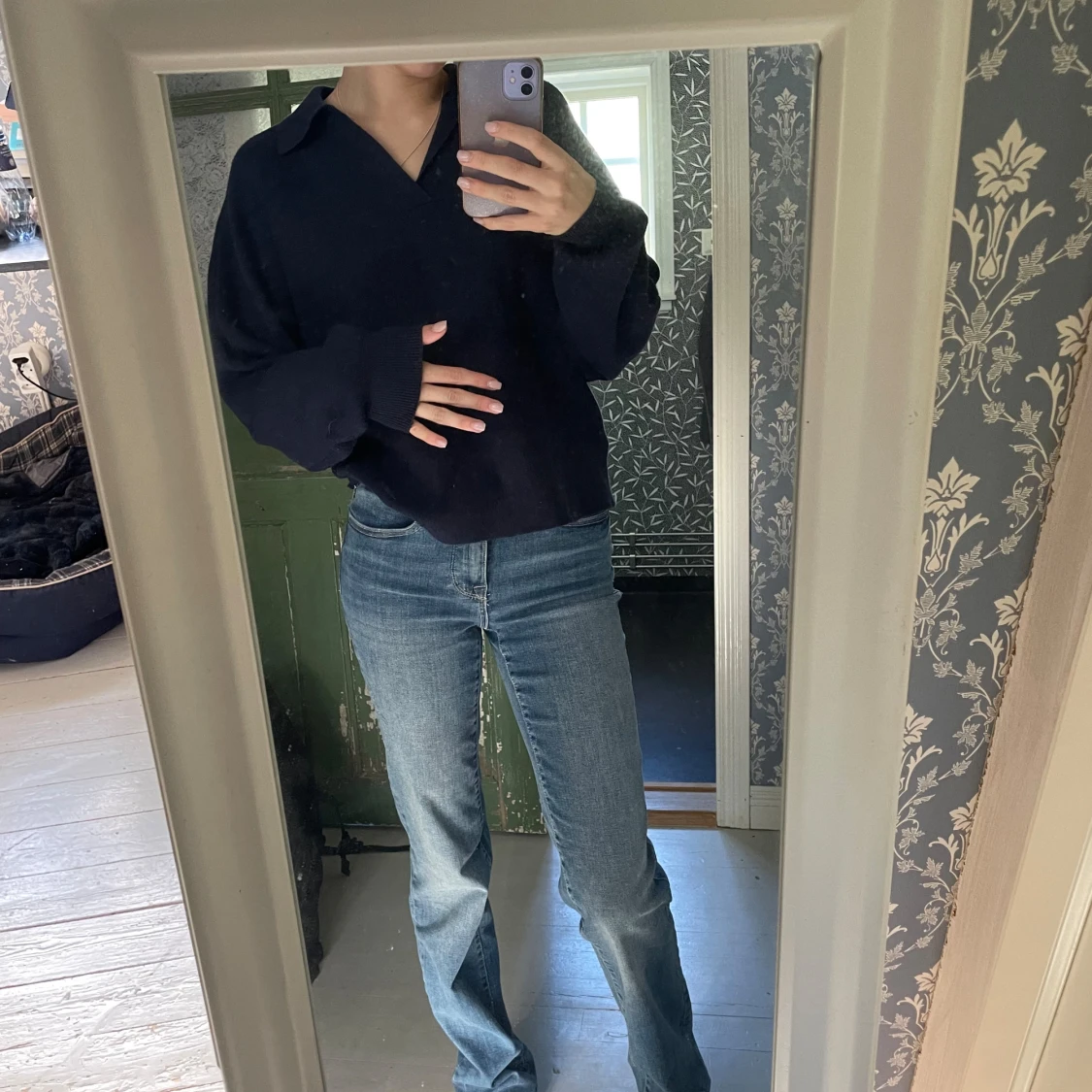 Marinblå stickad tröja från Vero Moda