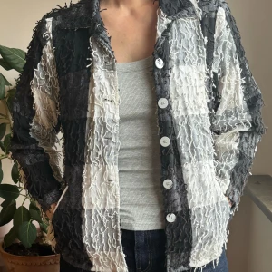 Overshirt  - Overshirt med spännande mönster.