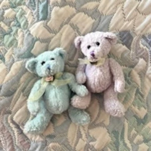 2 nallar - 2 små söta nallebjörnar blå och lila, helt nya