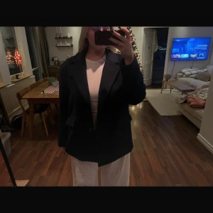 Kappa  - Marinblå blåa kappa från Gina💙 använd 2-3