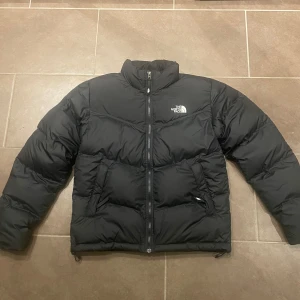 The north face saikuru jacket M - Köpt för ett par veckor sedan endast använt ett fåtal gånger och är fortfarande i nyskick 