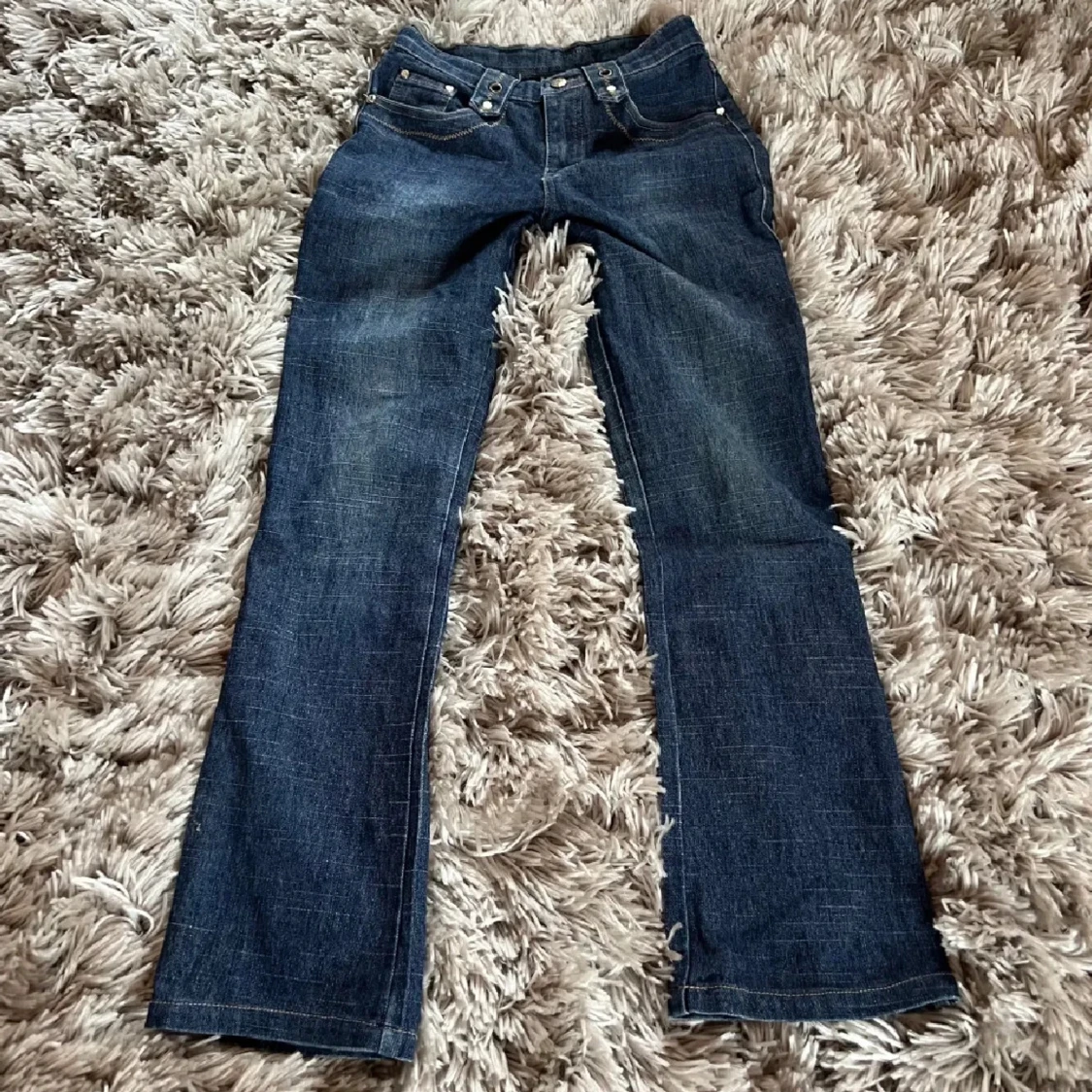 Blå bootcut jeans