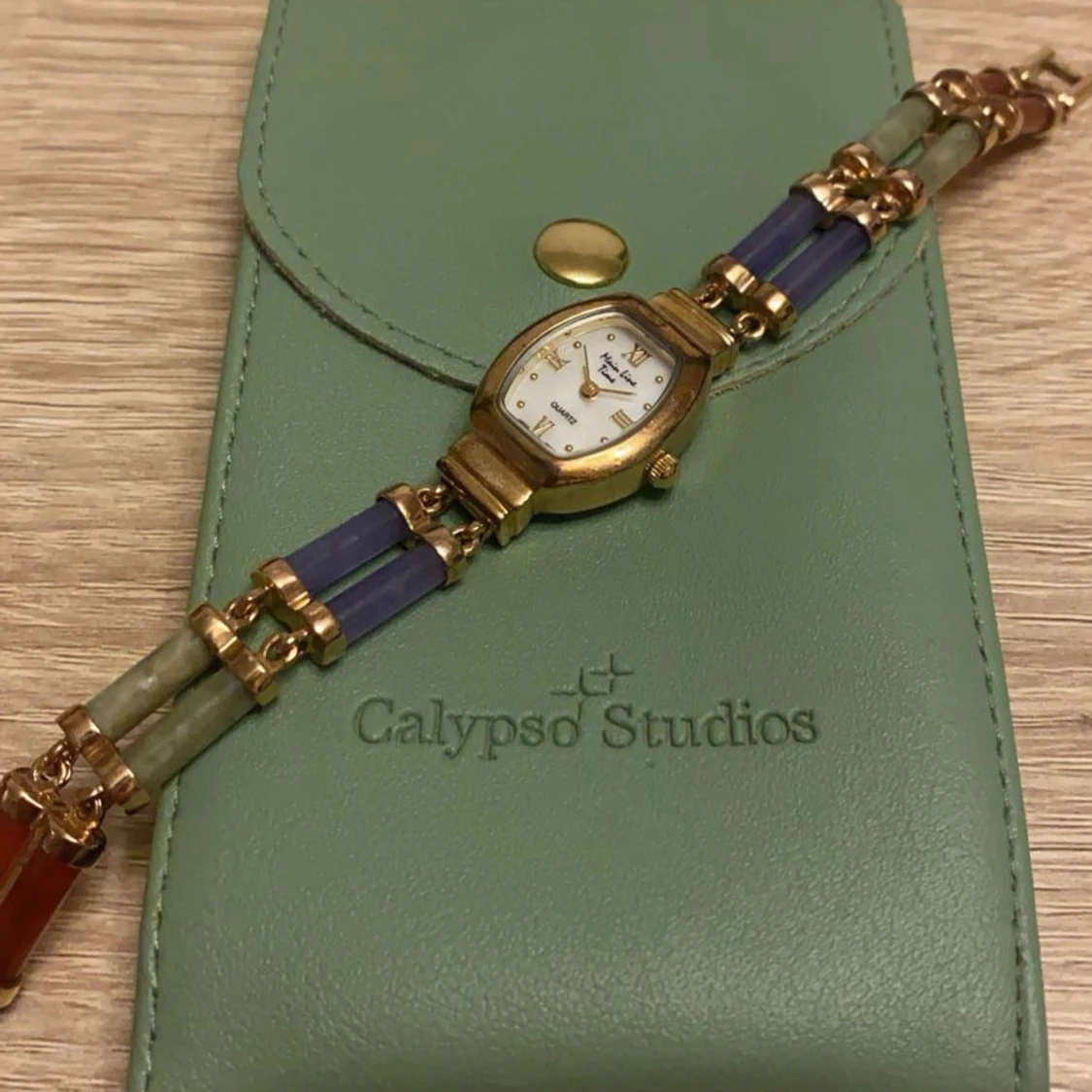 Färgglad vintage klocka  - 91