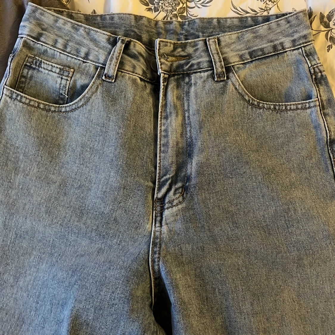 Ljusblå högmidjade jeans  - 91