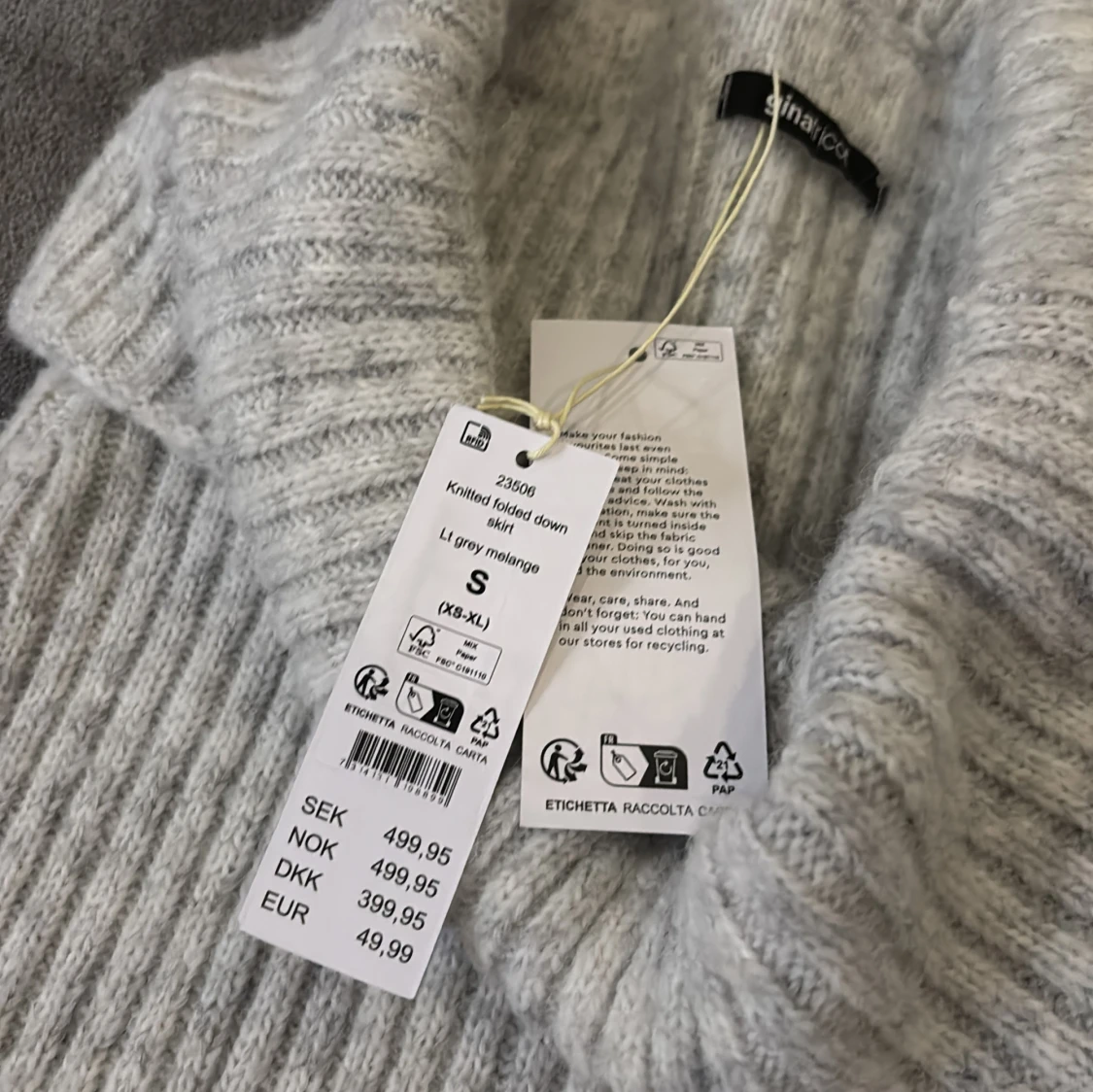 Grå stickad långkjol - 90