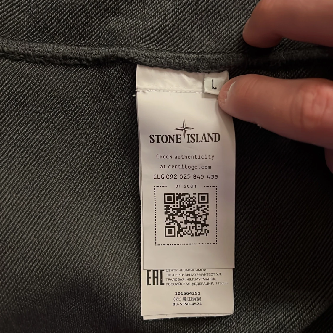 Svart hoodie från Stone Island - 92