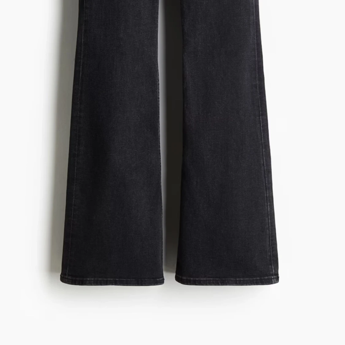 Svarta bootcut jeans - 1